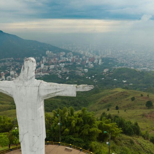 Valle del Cauca: El Ritmo del Azúcar y el Alma del Pacífico